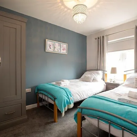 Otel Host & - Blue Bridge View 4*