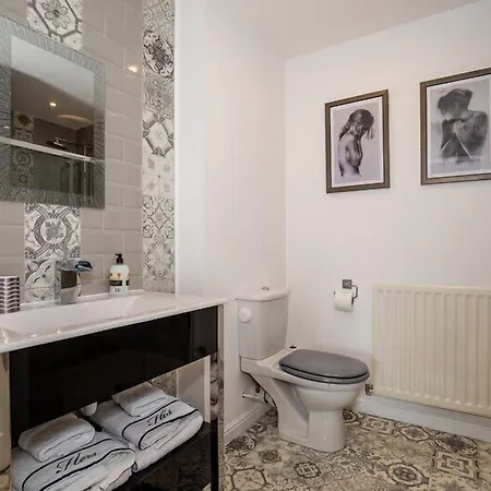 Host & - Blue Bridge View Otel