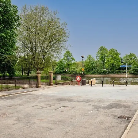 Host & - Blue Bridge View 酒店 约克