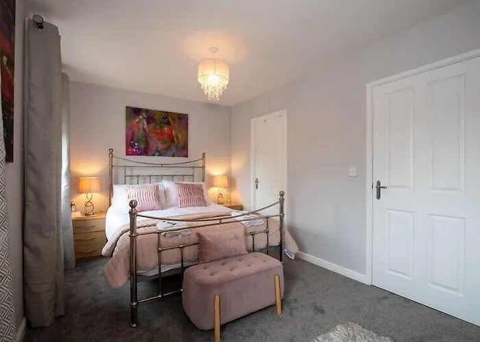 Host & - Blue Bridge View